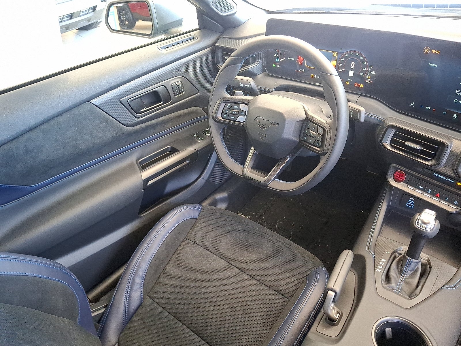 2025 Ford Mustang Dark Horse