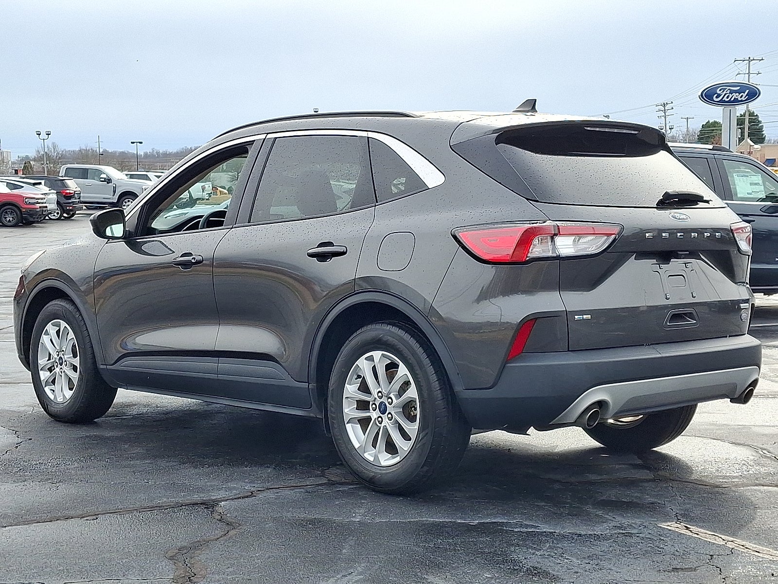 2020 Ford Escape SE