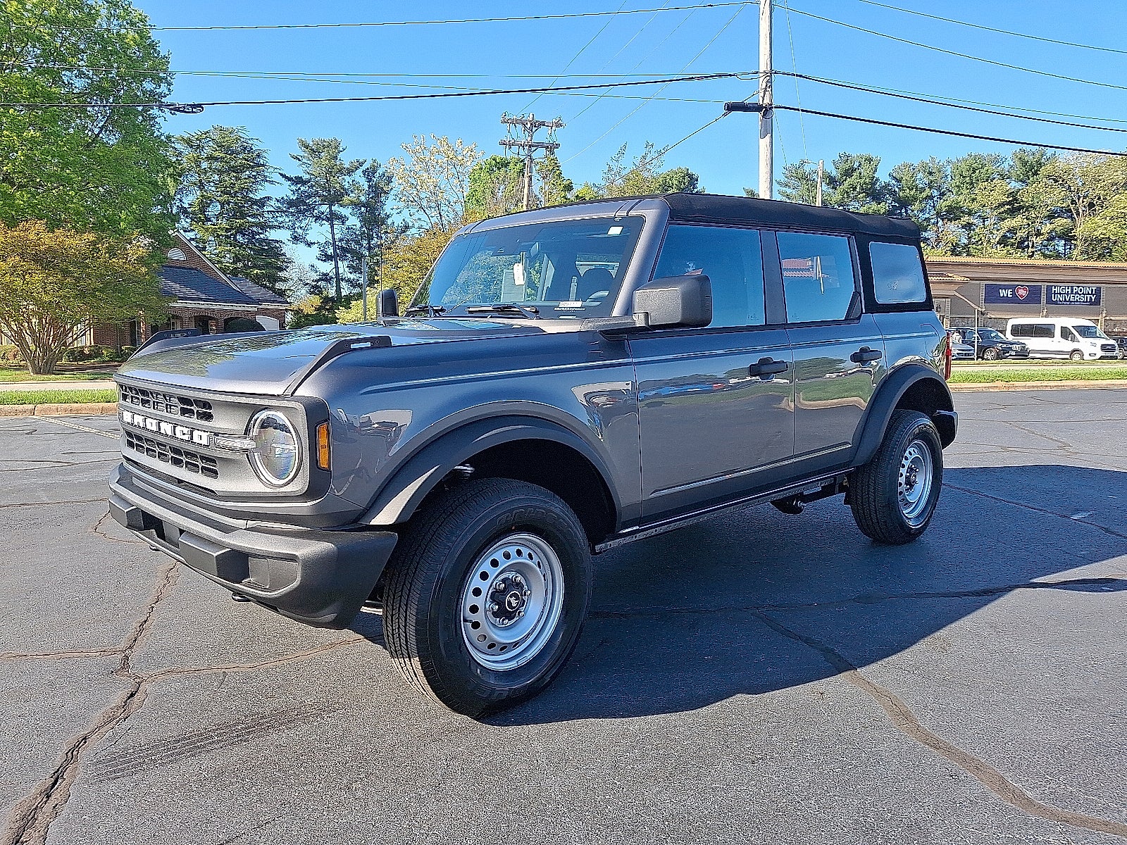 2025 Ford Bronco Base