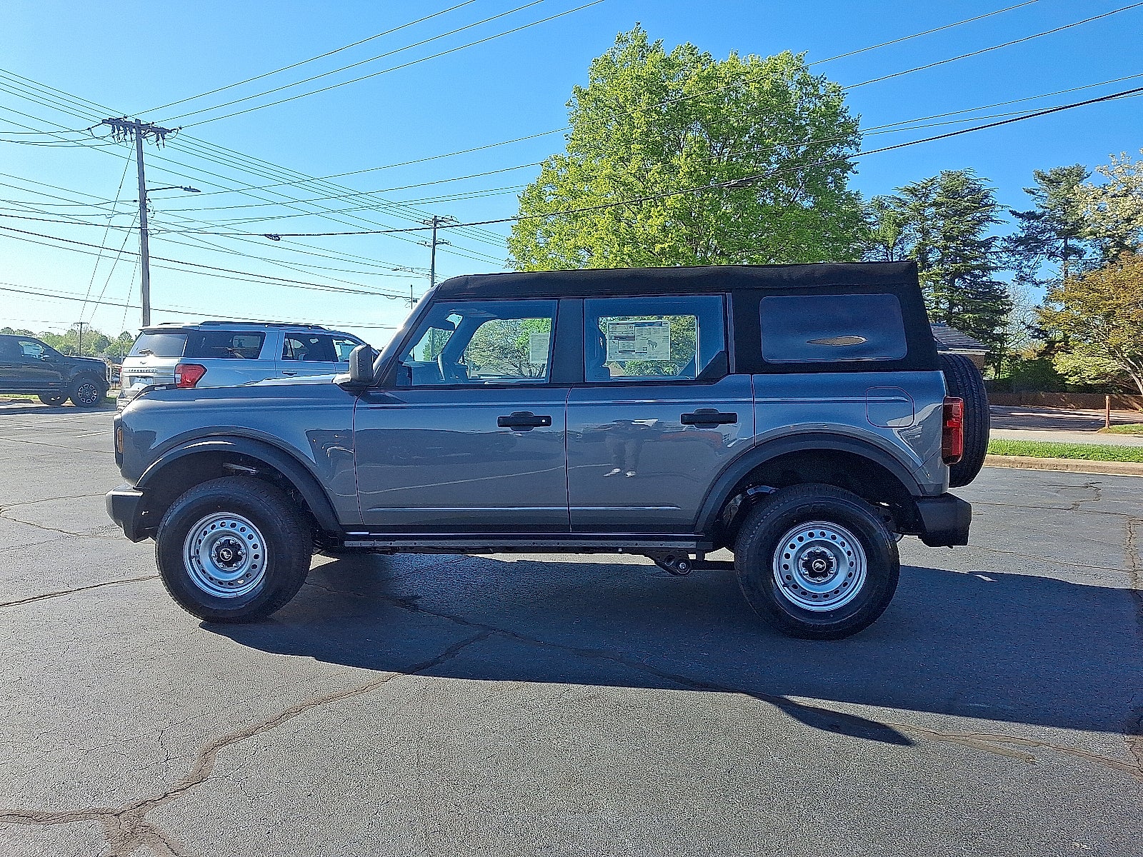 2025 Ford Bronco Base