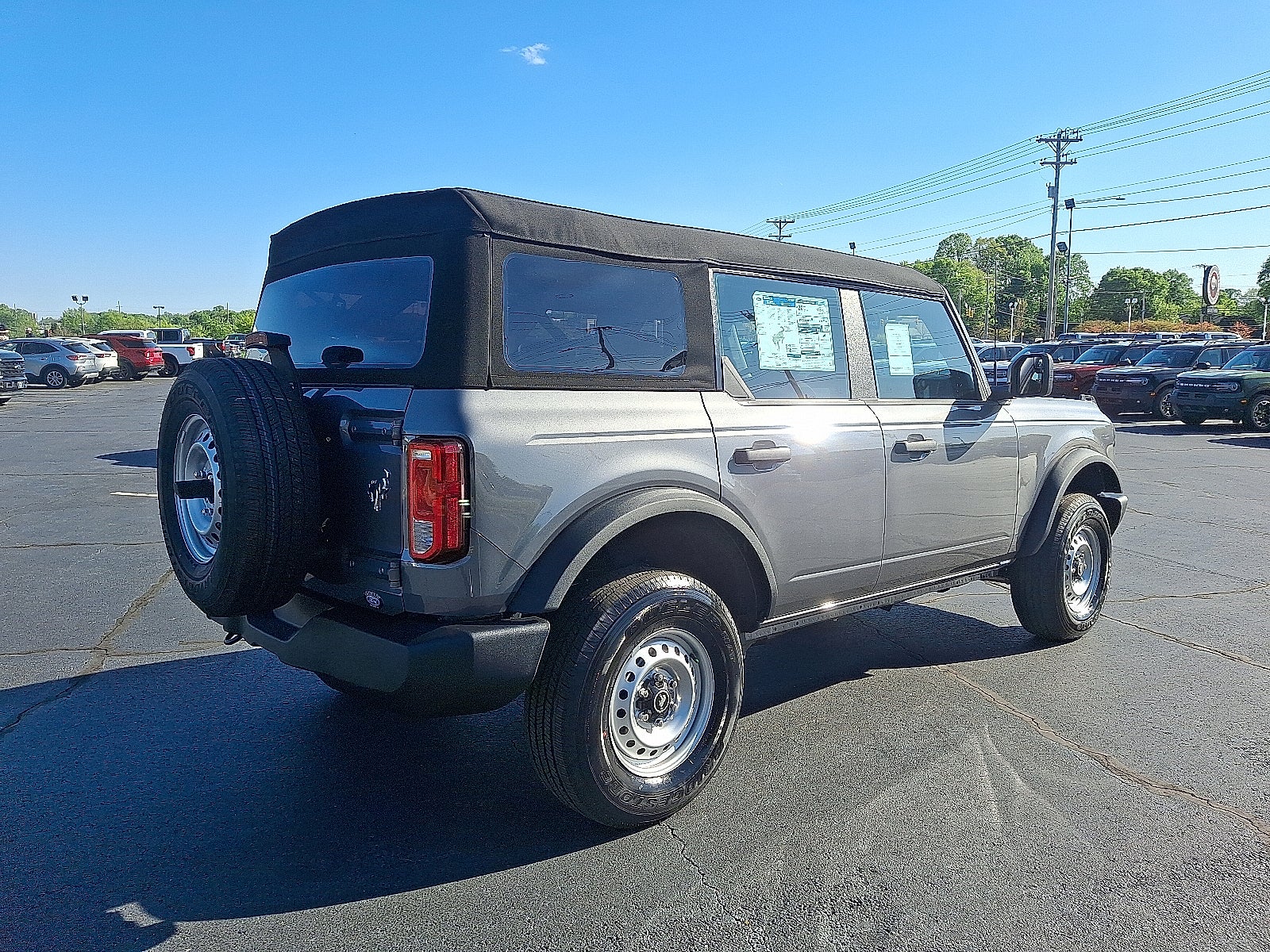 2025 Ford Bronco Base