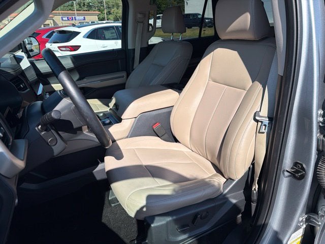 2022 Ford Expedition Max XLT