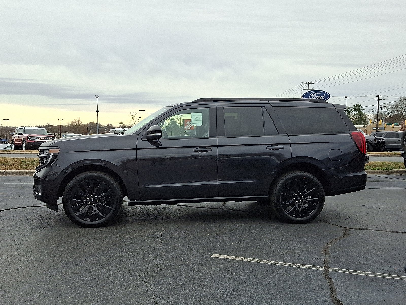 2025 Ford Expedition Platinum