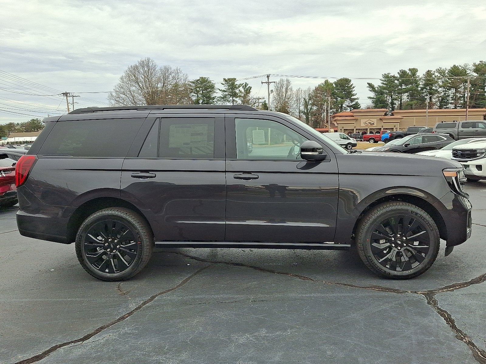 2025 Ford Expedition Platinum