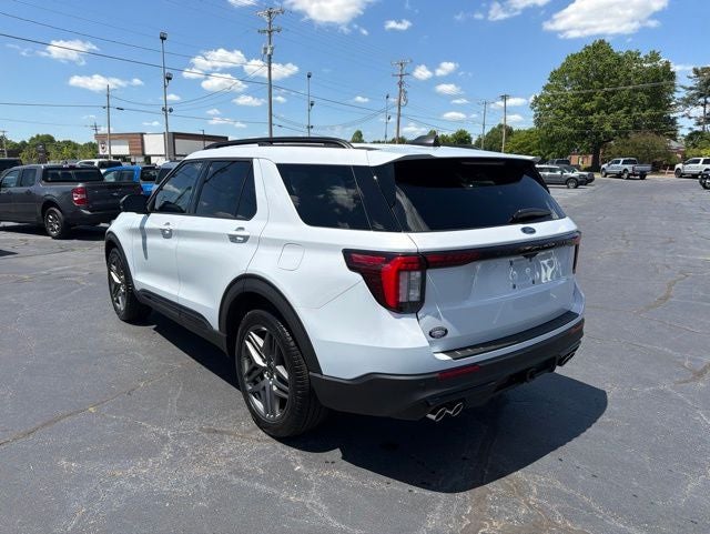 2026 Ford Explorer ST 4WD's photo