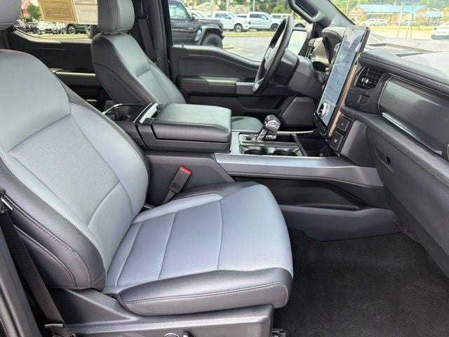 2025 Ford F-150 Lightning Lariat