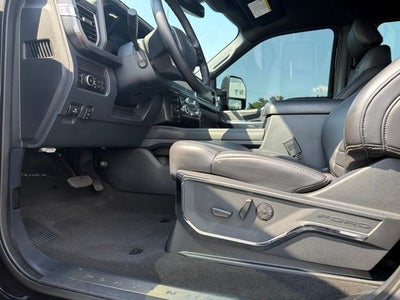2025 Ford F-350SD Platinum