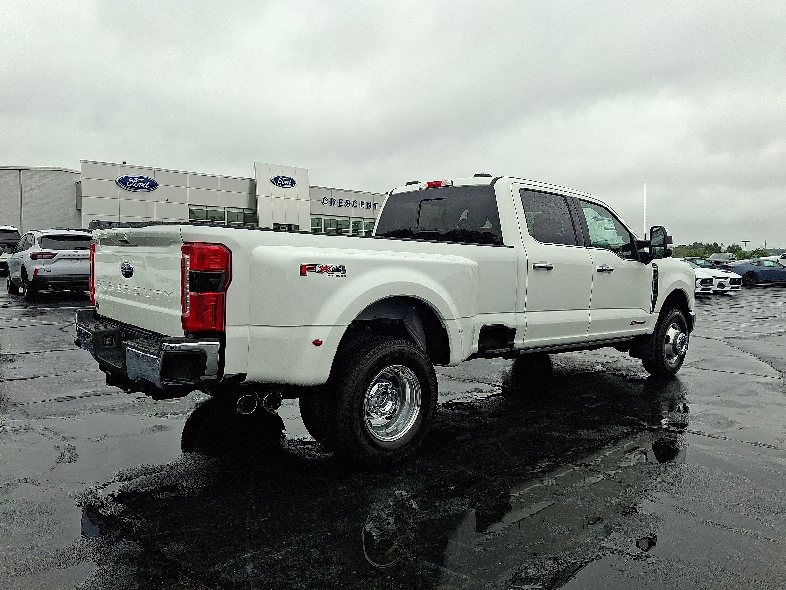 2026 Ford F-350SD Lariat DRW