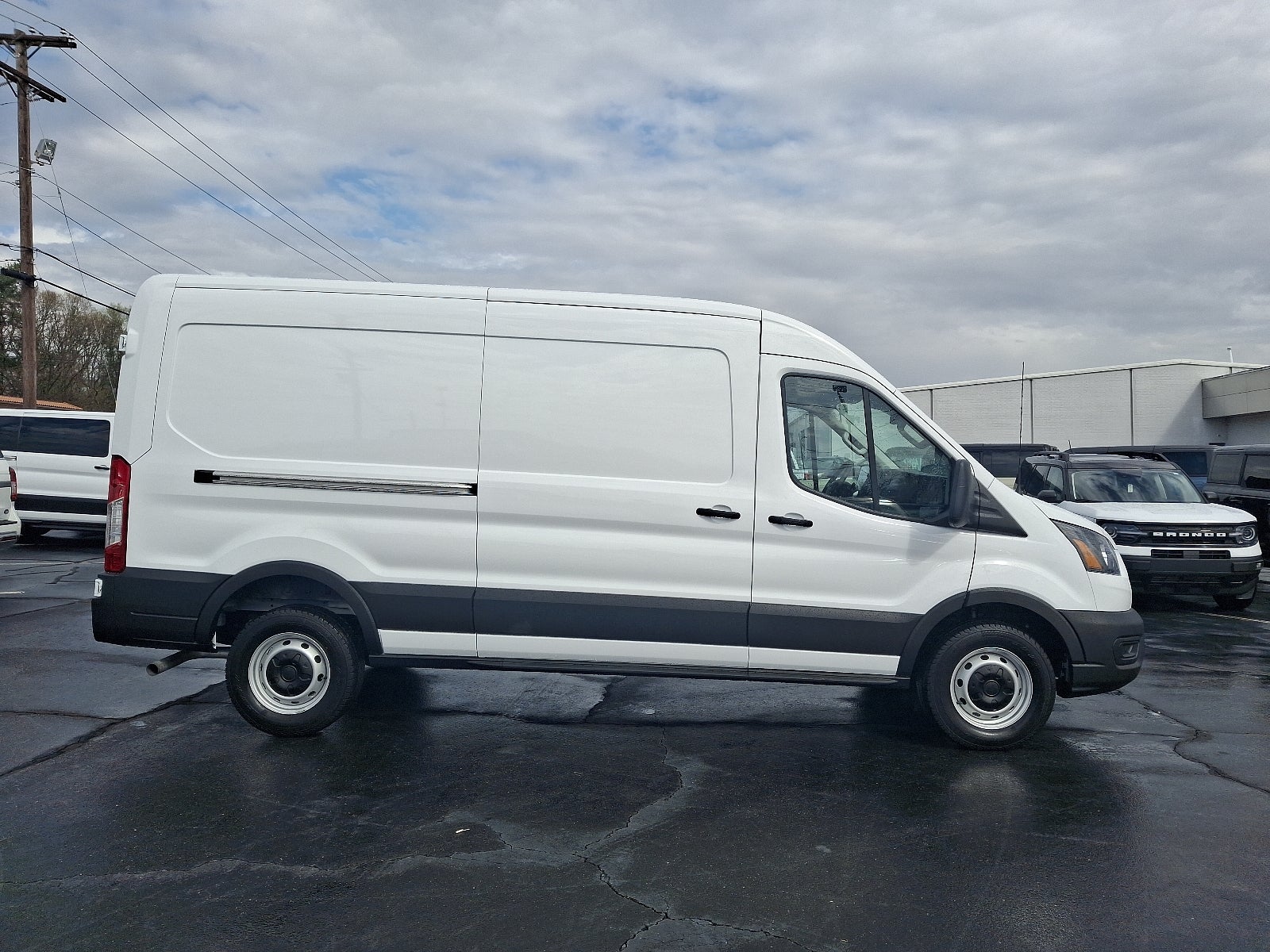 2025 Ford Transit-250 Base