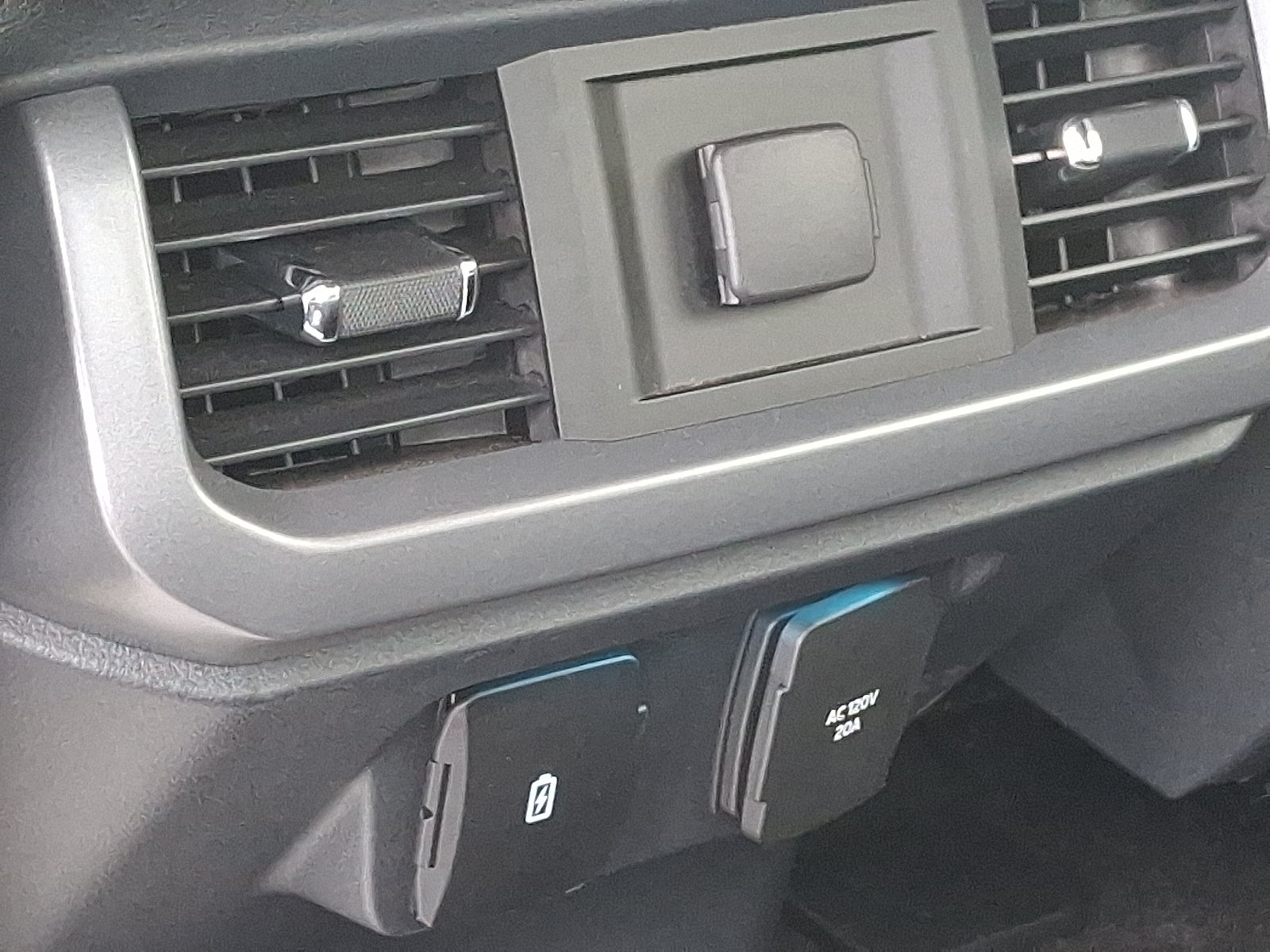 2022 Ford F-150 Lightning Lariat