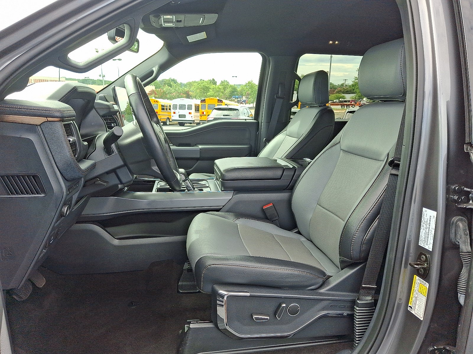 2022 Ford F-150 Lightning Lariat