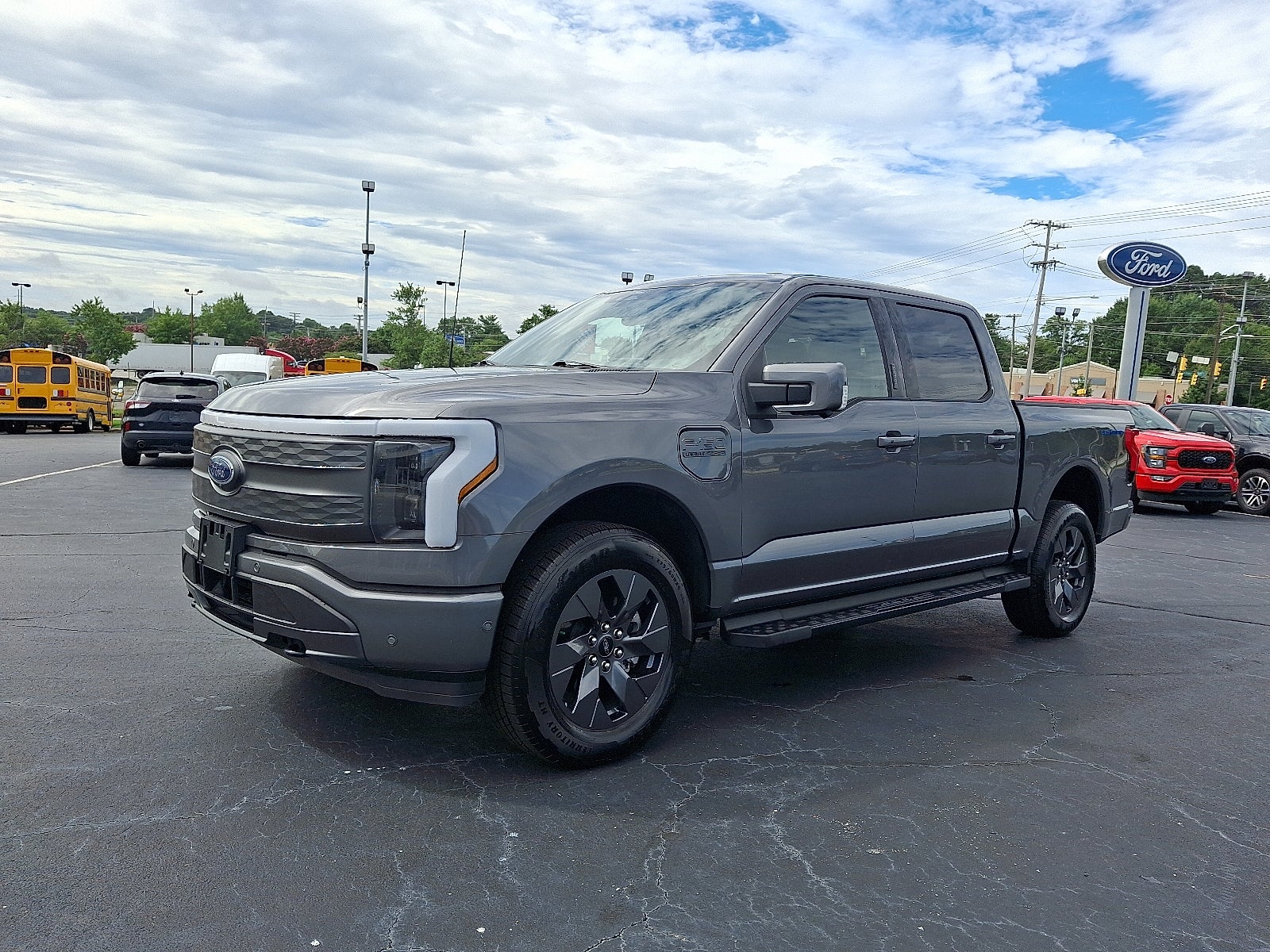 2022 Ford F-150 Lightning Lariat