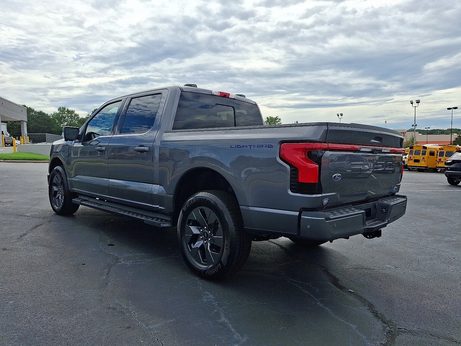 2022 Ford F-150 Lightning Lariat