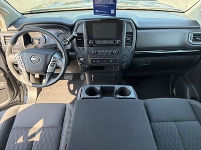 2022 Nissan Titan SV