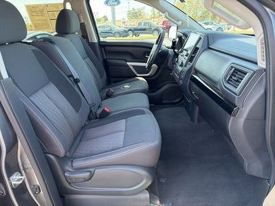 2022 Nissan Titan SV