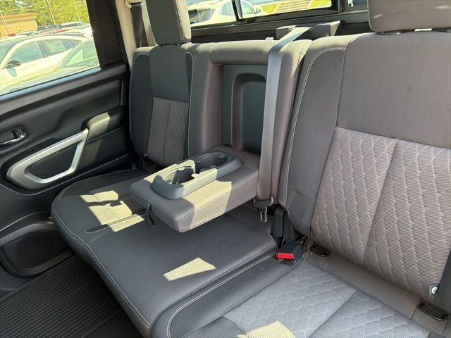 2022 Nissan Titan SV