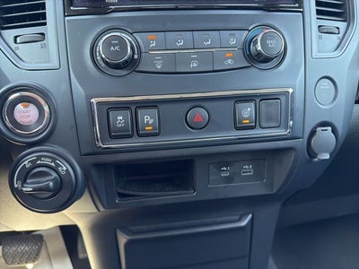 2022 Nissan Titan SV