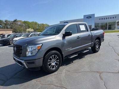 2022 Nissan Titan SV