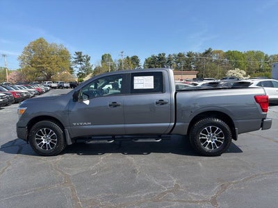 2022 Nissan Titan SV