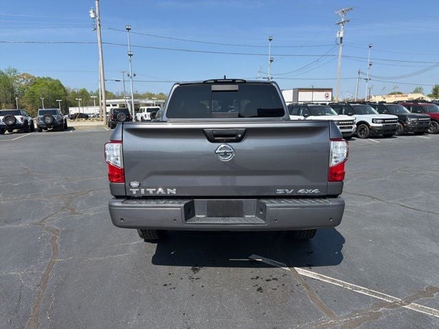 2022 Nissan Titan SV