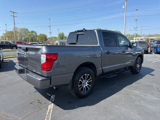 2022 Nissan Titan SV