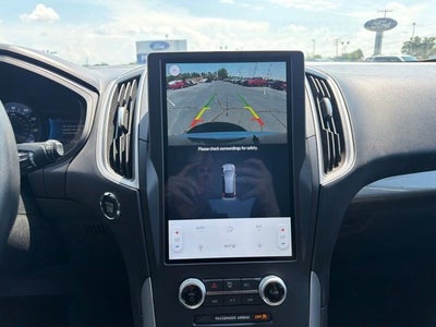 2022 Ford Edge SE