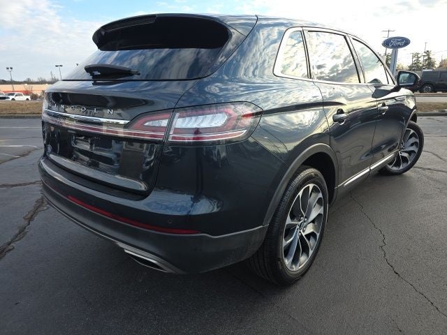 2021 Lincoln Nautilus Reserve