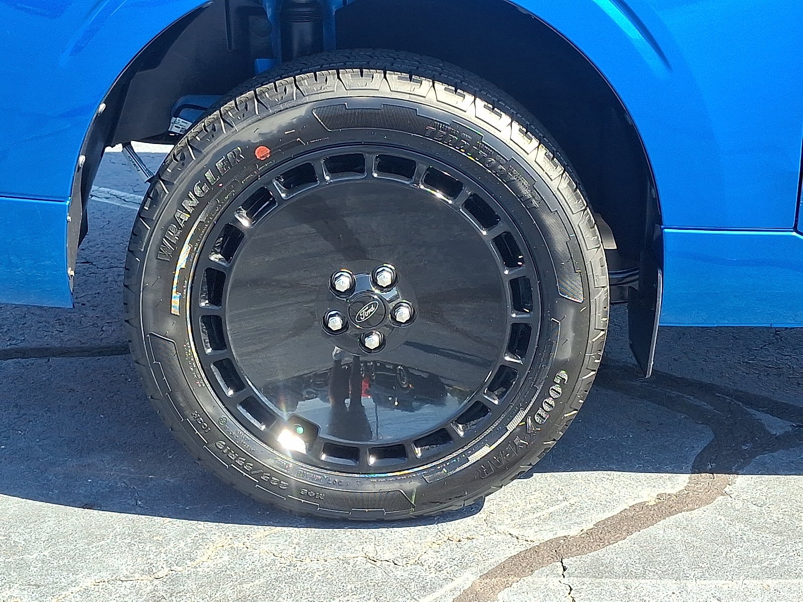 2025 Ford Maverick Lobo Standard