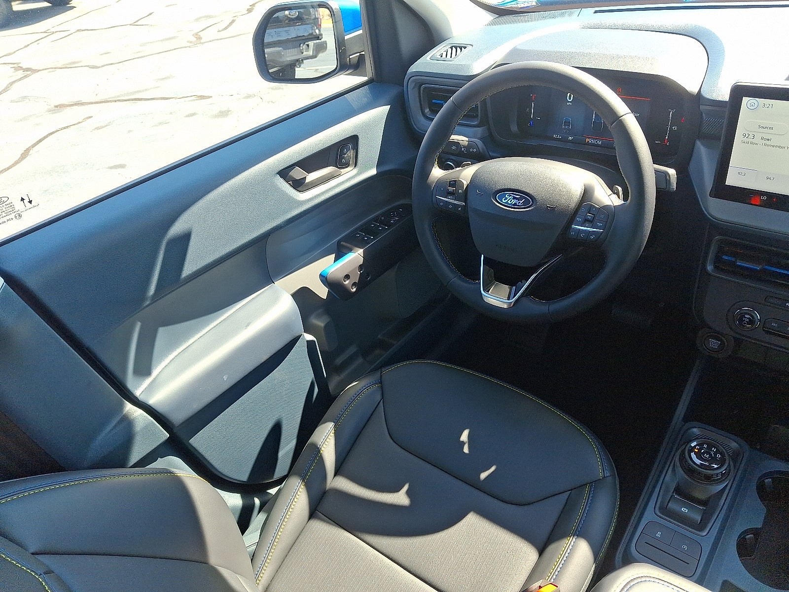 2025 Ford Maverick Lobo Standard