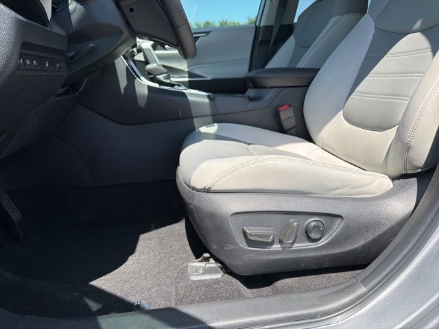 2023 Toyota RAV4 Hybrid XLE Premium