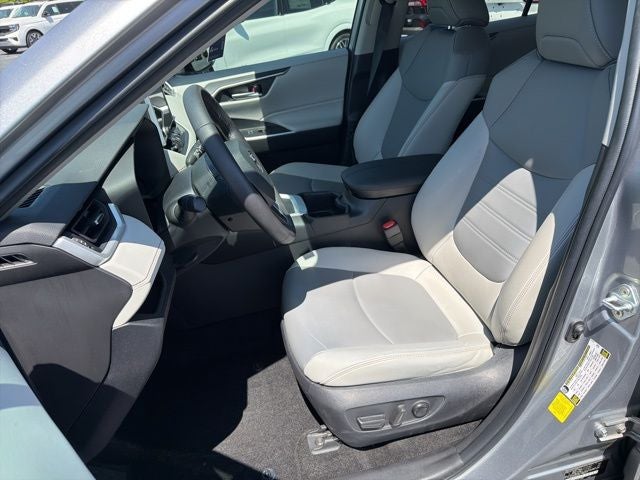 2023 Toyota RAV4 Hybrid XLE Premium