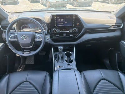 2022 Toyota Highlander XSE