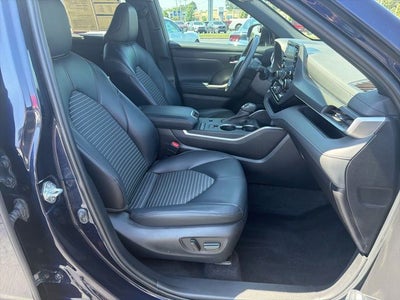2022 Toyota Highlander XSE