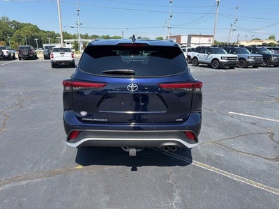2022 Toyota Highlander XSE