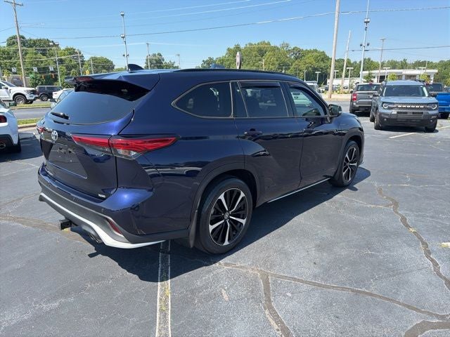 2022 Toyota Highlander XSE