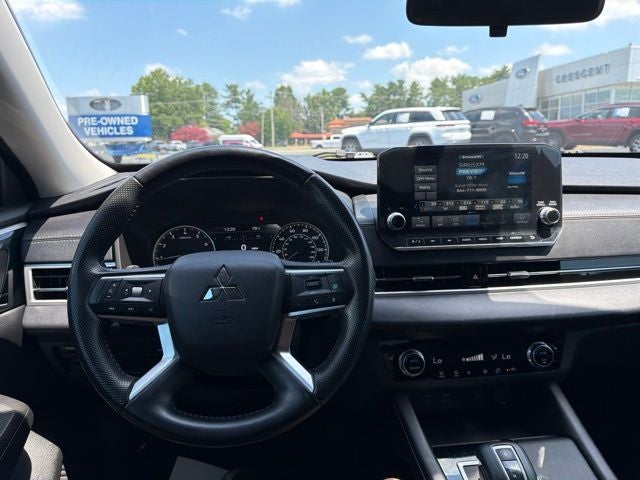 2022 Mitsubishi Outlander SE
