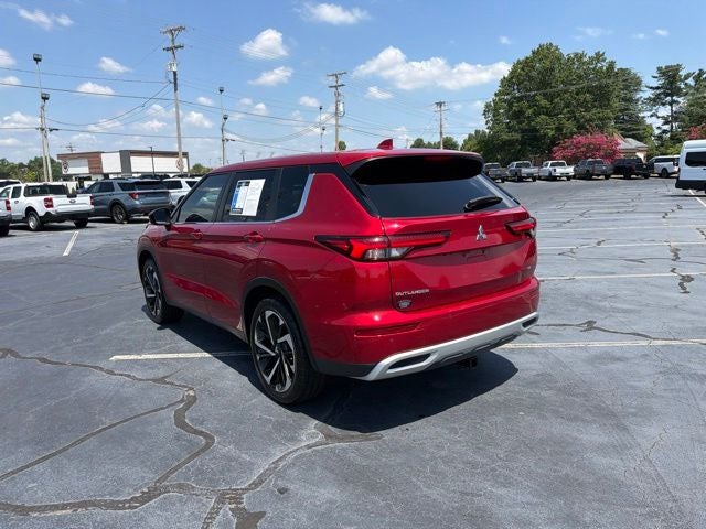 2022 Mitsubishi Outlander SE