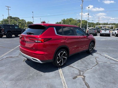 2022 Mitsubishi Outlander SE
