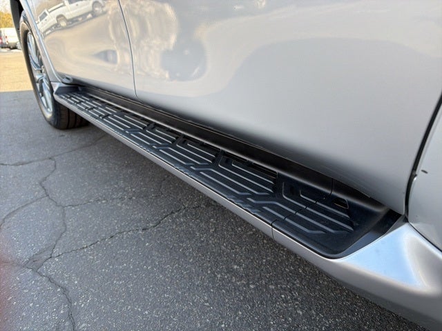 2023 INFINITI QX80 LUXE