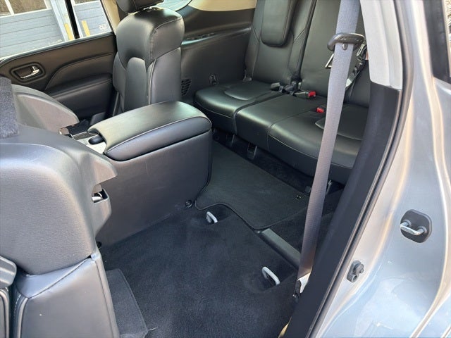 2023 INFINITI QX80 LUXE