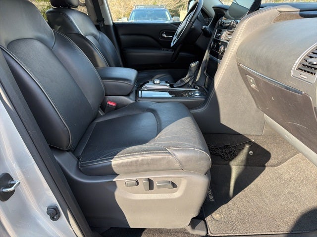 2023 INFINITI QX80 LUXE