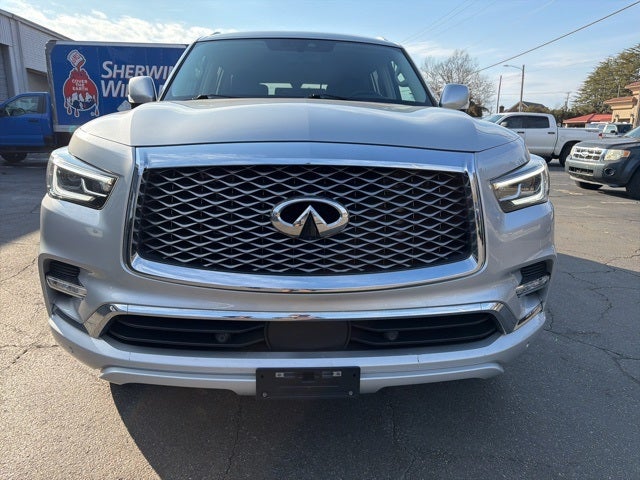 2023 INFINITI QX80 LUXE