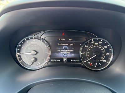 2023 INFINITI QX80 LUXE