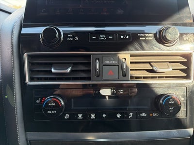 2023 INFINITI QX80 LUXE