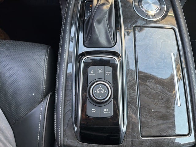 2023 INFINITI QX80 LUXE