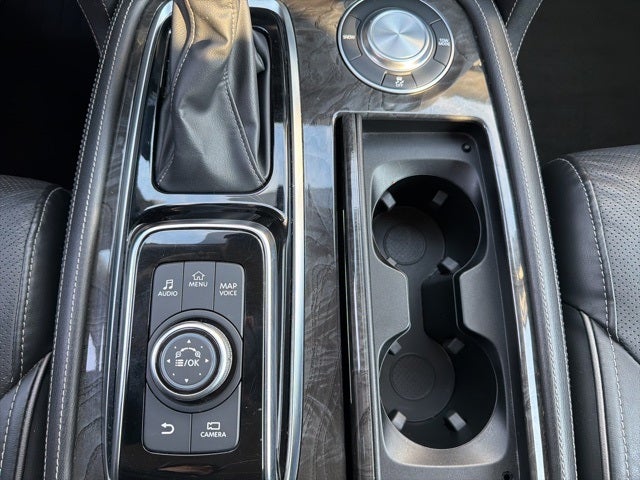 2023 INFINITI QX80 LUXE