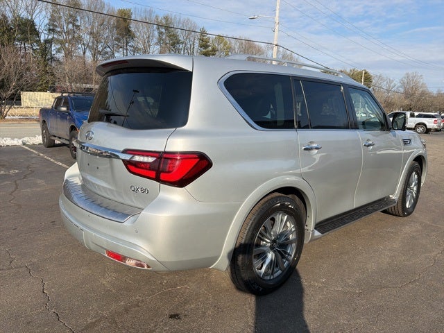 2023 INFINITI QX80 LUXE