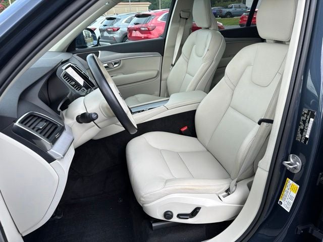 2023 Volvo XC90 B5 Core
