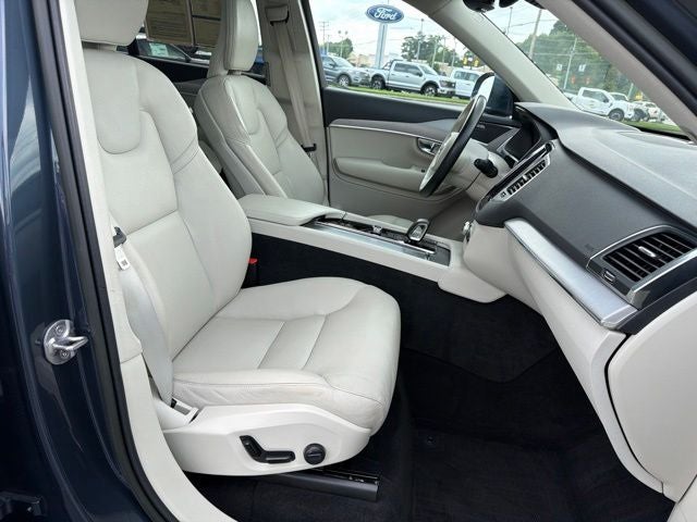 2023 Volvo XC90 B5 Core